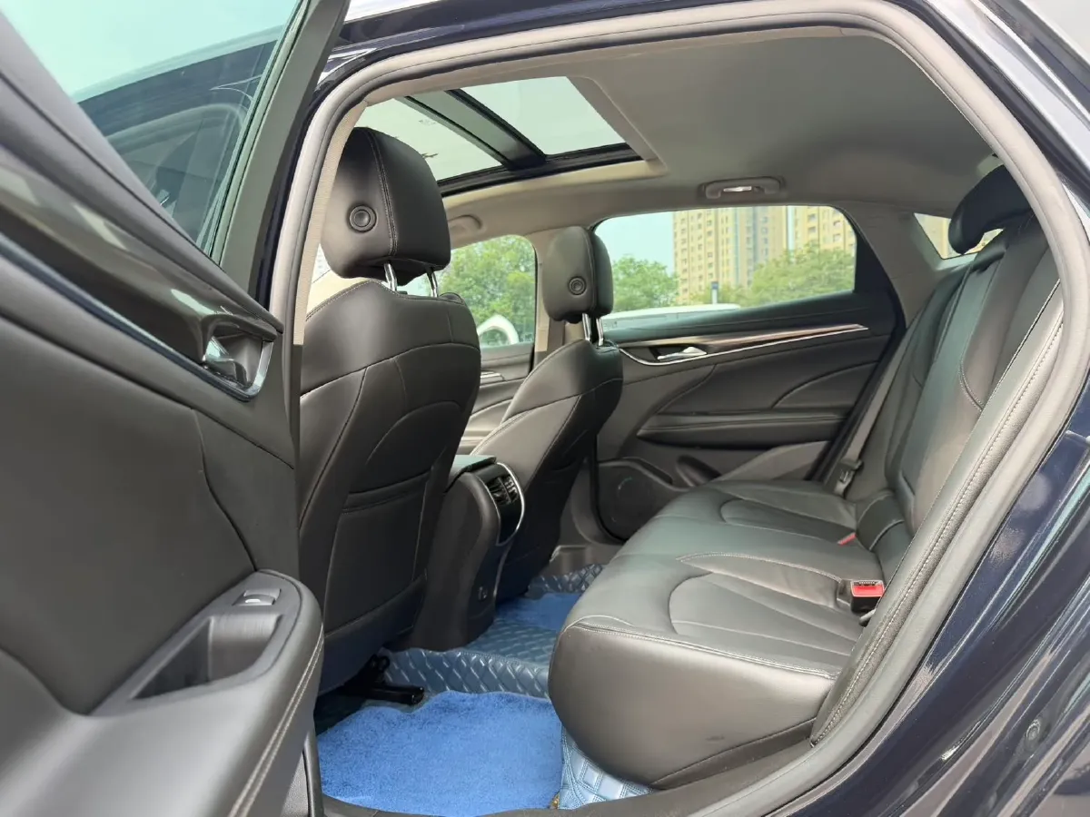 2021 Buick Larcosse 2.0T 237HP L4 9AT,autocango,china used car exporter,china ev exporter,chinese used car exporter,chinese used ev exporter