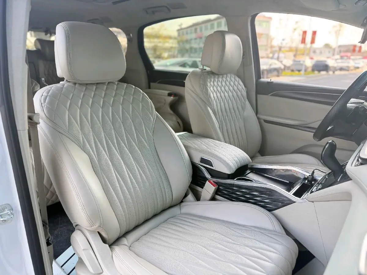 2021 Buick GL8 2.0T 237HP L4 9AT,autocango,china used car exporter,china ev exporter,chinese used car exporter,chinese used ev exporter