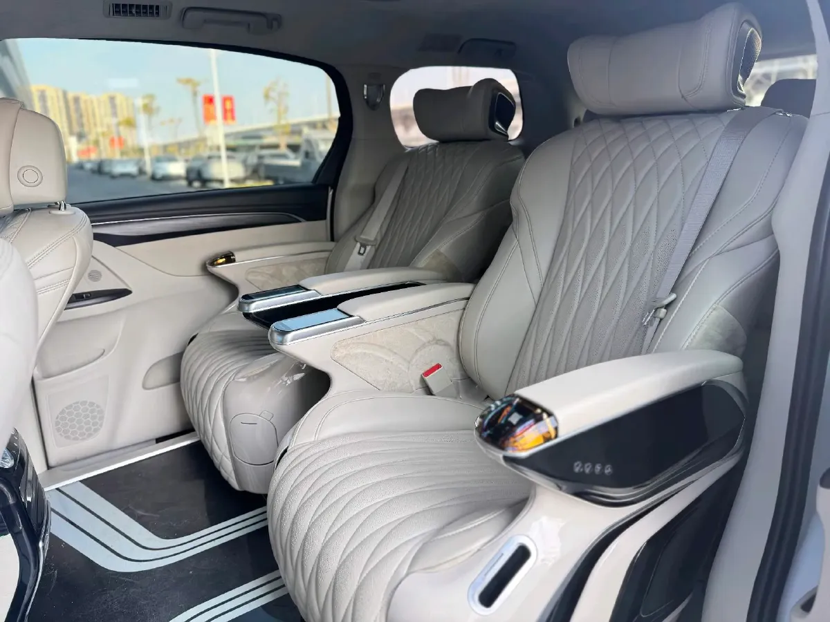 2021 Buick GL8 2.0T 237HP L4 9AT,autocango,china used car exporter,china ev exporter,chinese used car exporter,chinese used ev exporter