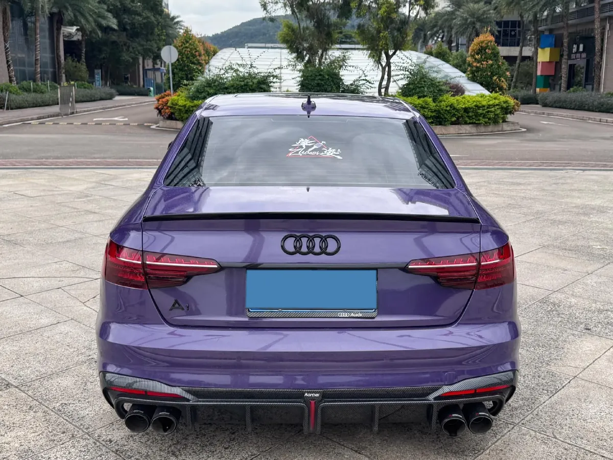 2022 Audi A4L 2.0T 190HP L4 7DCT,autocango,china used car exporter,china ev exporter,chinese used car exporter,chinese used ev exporter