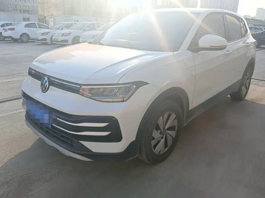 2025 Volkswagen Tharu 1.5L 110HP L4 6AT