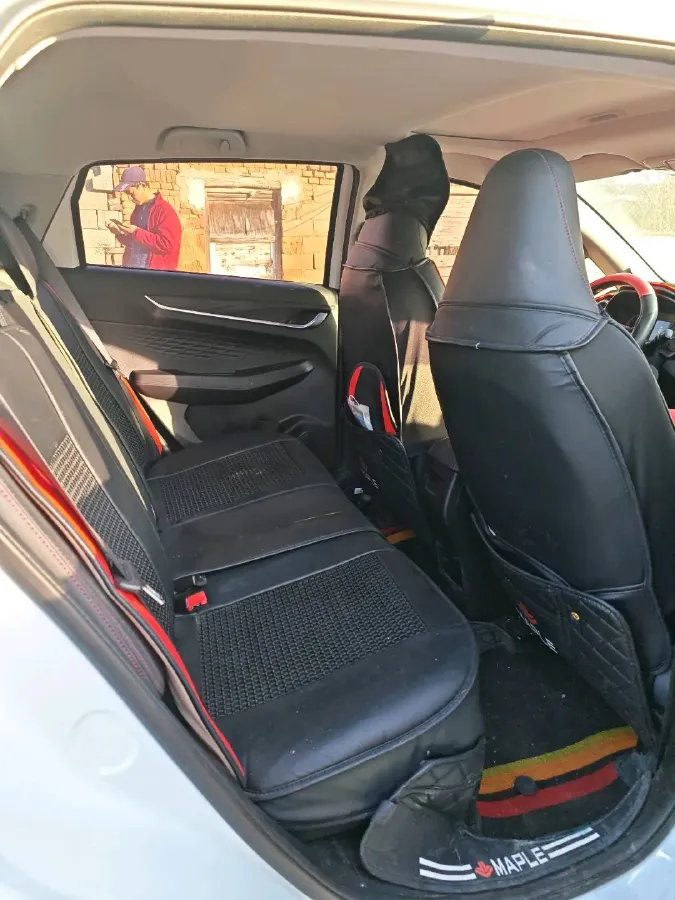 2022 Livan X3 PRO 1.5L 113HP L4 5MT,autocango,china used car exporter,china ev exporter,chinese used car exporter,chinese used ev exporter