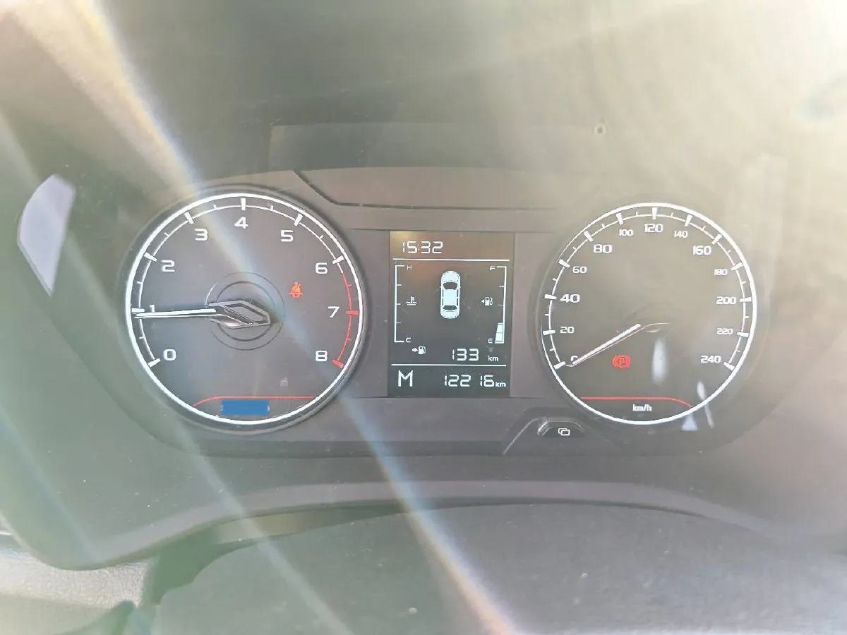 2022 Livan X3 PRO 1.5L 113HP L4 5MT,autocango,china used car exporter,china ev exporter,chinese used car exporter,chinese used ev exporter