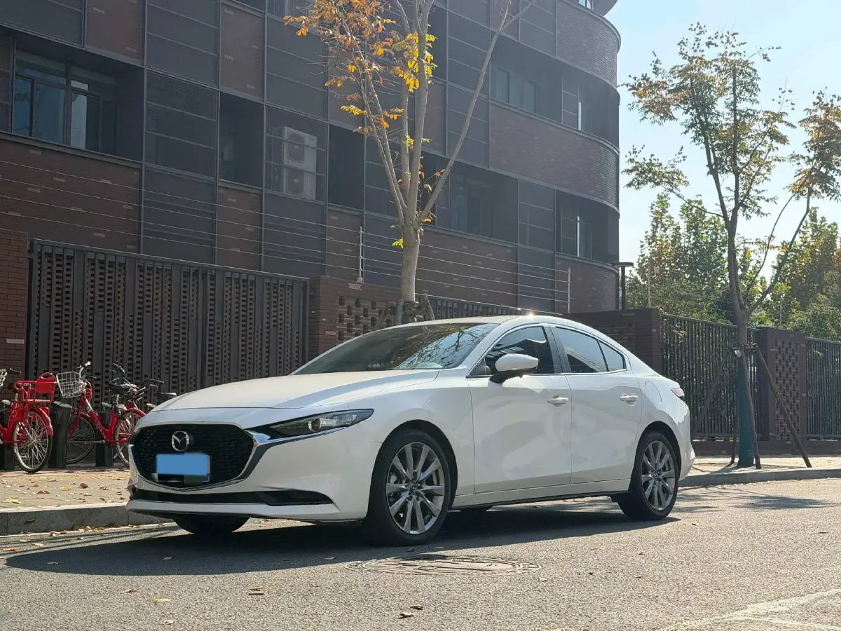 2020 Mazda 3 Axela 2.0L 158HP L4 6AT