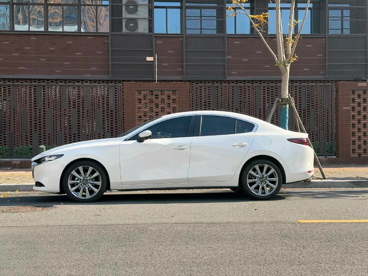 2020 Mazda 3 Axela 2.0L 158HP L4 6AT,autocango,china used car exporter,china ev exporter,chinese used car exporter,chinese used ev exporter