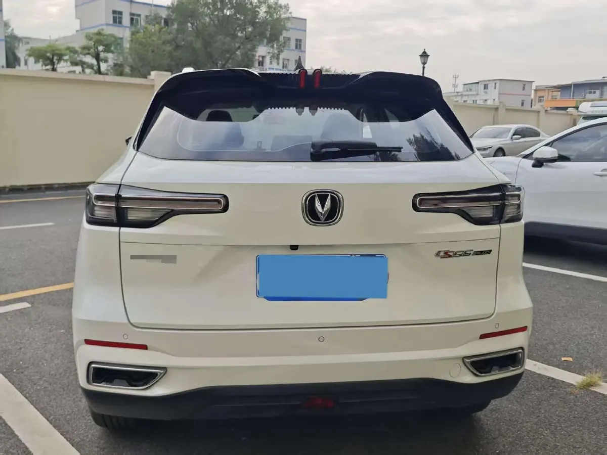 2022 ChangAn Oshan X7 Plus 1.5T 188HP L4 7DCT,autocango,china used car exporter,china ev exporter,chinese used car exporter,chinese used ev exporter