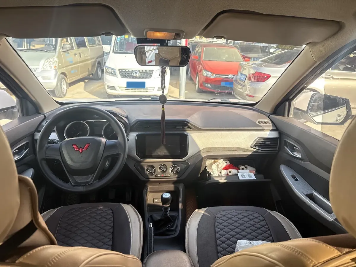 2021 WuLing RongGuang New Truck 1.5L 99HP L4 5MT,autocango,china used car exporter,china ev exporter,chinese used car exporter,chinese used ev exporter