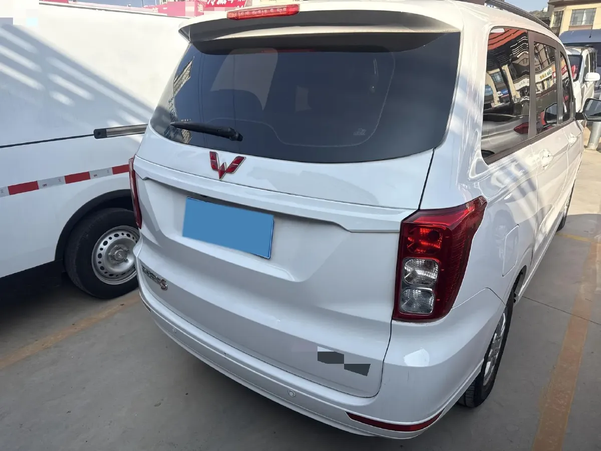 2021 WuLing RongGuang New Truck 1.5L 99HP L4 5MT,autocango,china used car exporter,china ev exporter,chinese used car exporter,chinese used ev exporter