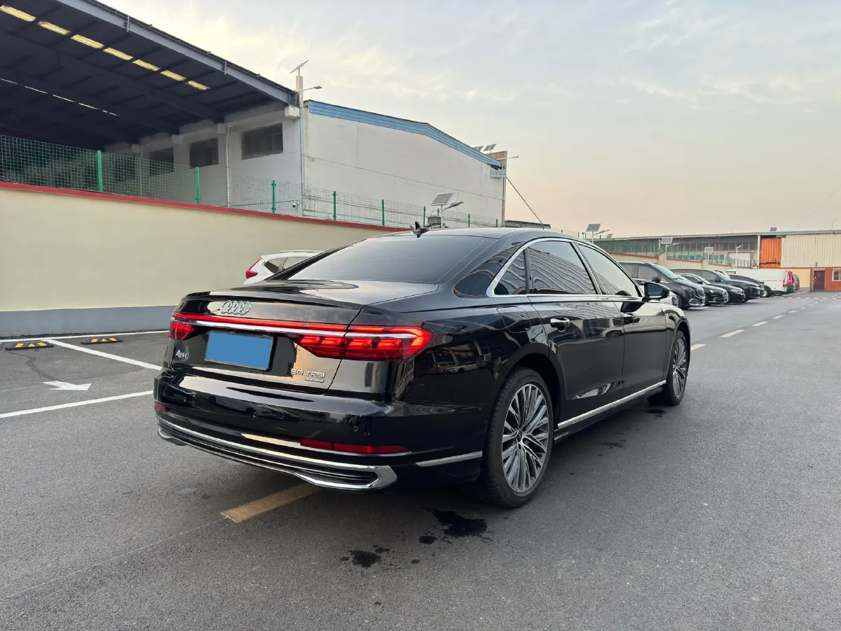 2024 Audi A8 3.0T 286HP V6 8AT,autocango,china used car exporter,china ev exporter,chinese used car exporter,chinese used ev exporter