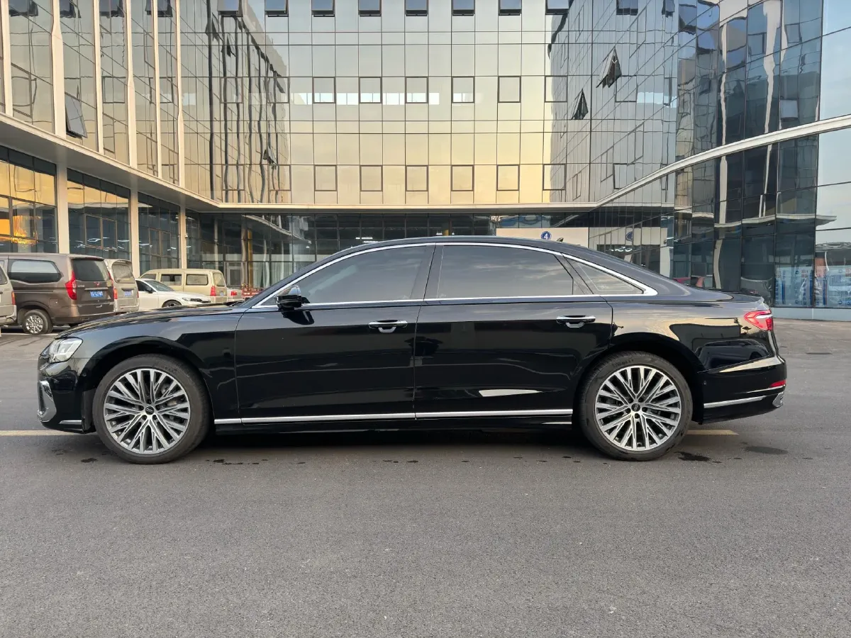 2024 Audi A8 3.0T 286HP V6 8AT,autocango,china used car exporter,china ev exporter,chinese used car exporter,chinese used ev exporter