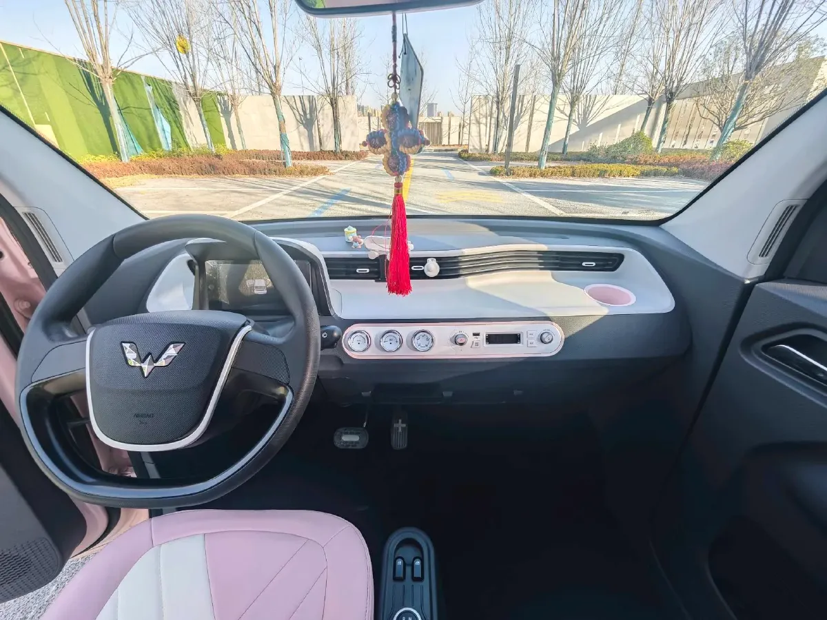 2021 WuLing HongGuang MINI EV BEV 13.9KWH,autocango,china used car exporter,china ev exporter,chinese used car exporter,chinese used ev exporter