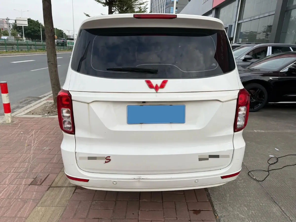 2018 WuLing HongGuang 1.5L 105HP L4 5MT,autocango,china used car exporter,china ev exporter,chinese used car exporter,chinese used ev exporter