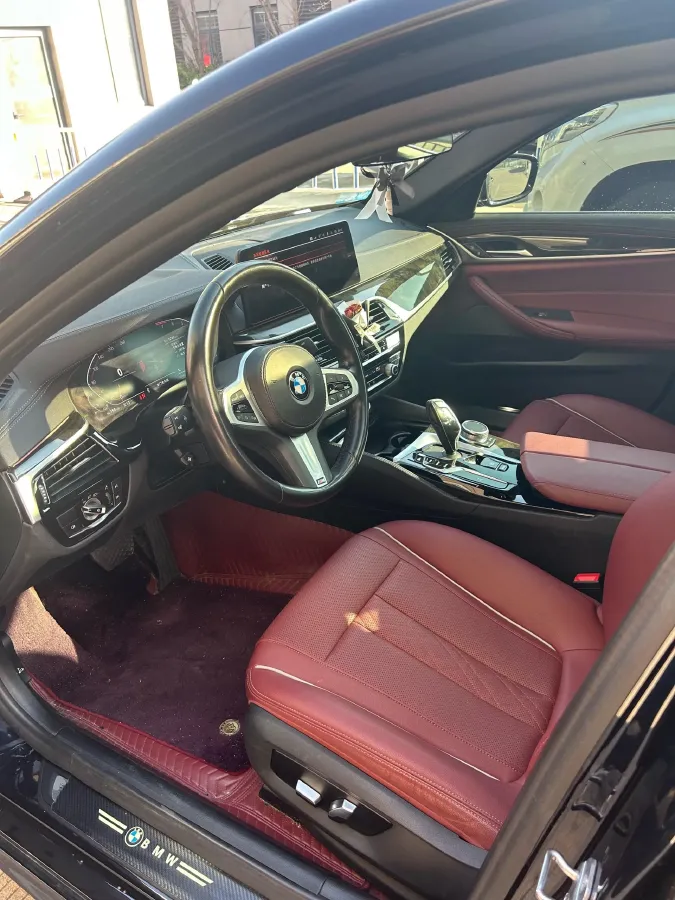 2022 BMW 5 Series 2.0T 184HP L4 8AT,autocango,china used car exporter,china ev exporter,chinese used car exporter,chinese used ev exporter