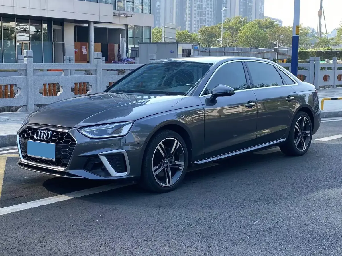 2020 Audi A4L 2.0T 190HP L4 7DCT