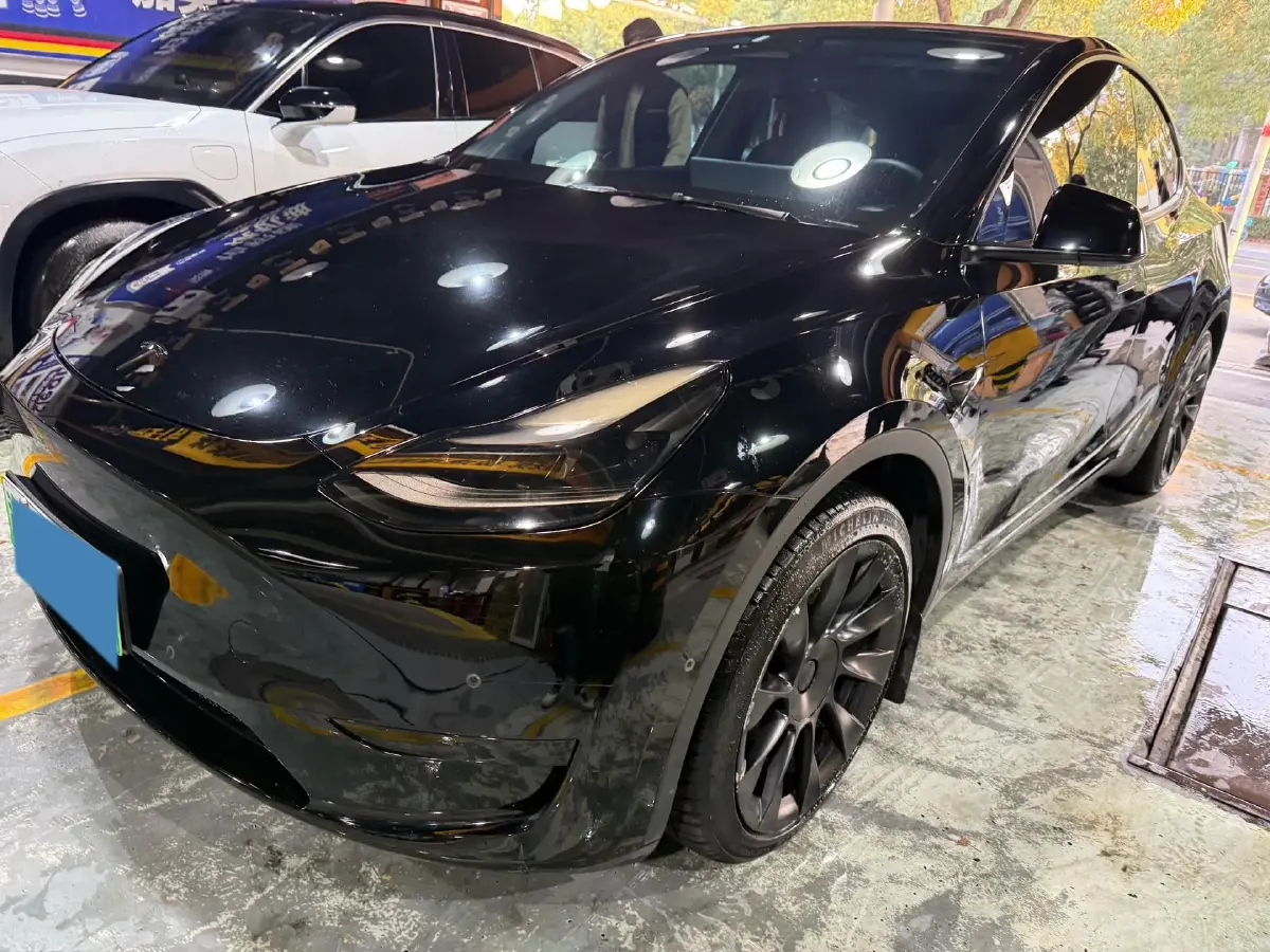 2022 Tesla Model Y BEV 60KWH