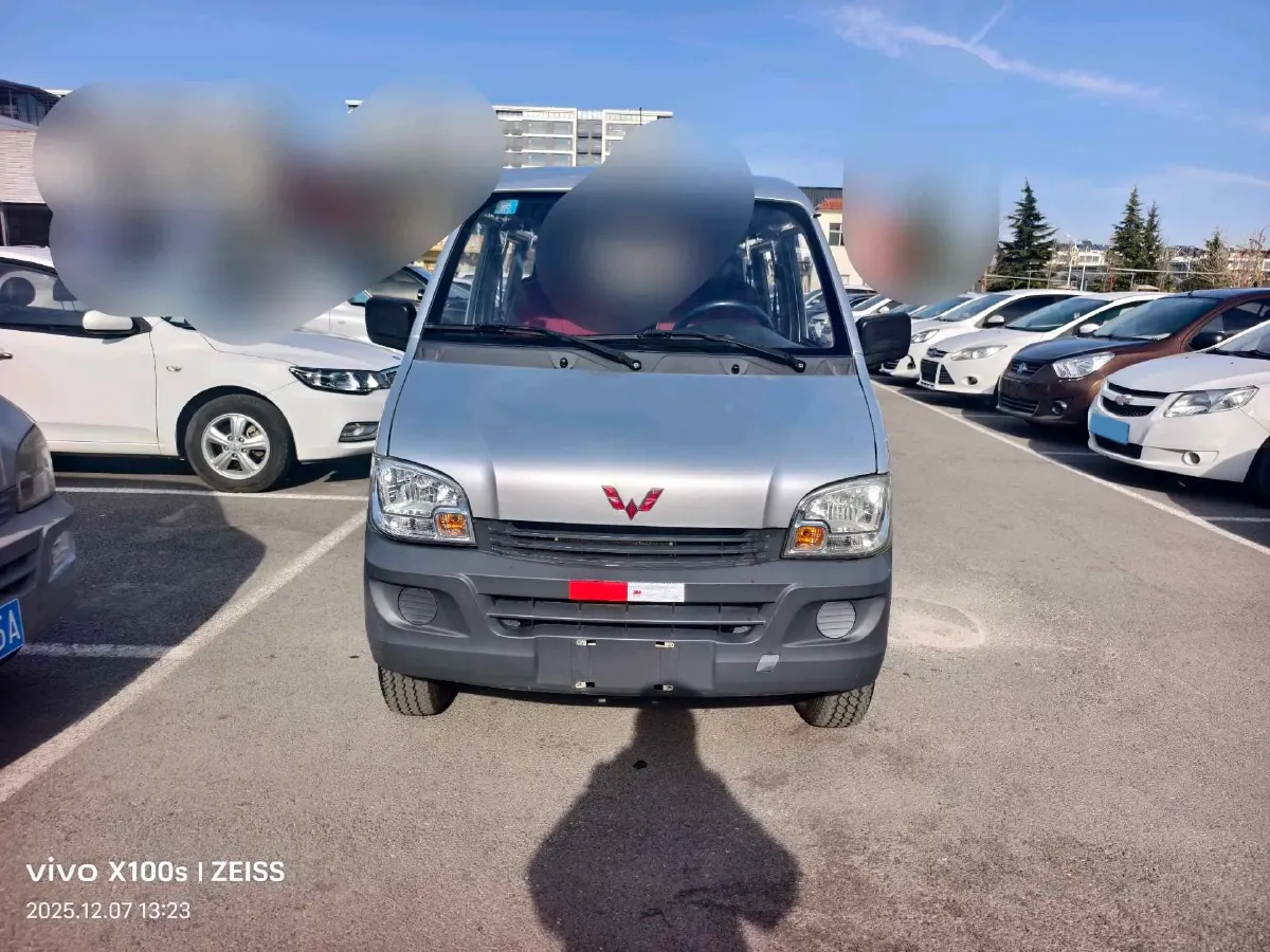 2015 WuLing ZhiGuang 1.2L 82HP L4 5MT,autocango,china used car exporter,china ev exporter,chinese used car exporter,chinese used ev exporter