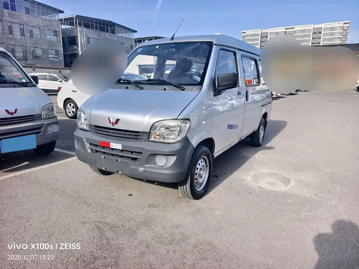 2015 WuLing ZhiGuang 1.2L 82HP L4 5MT