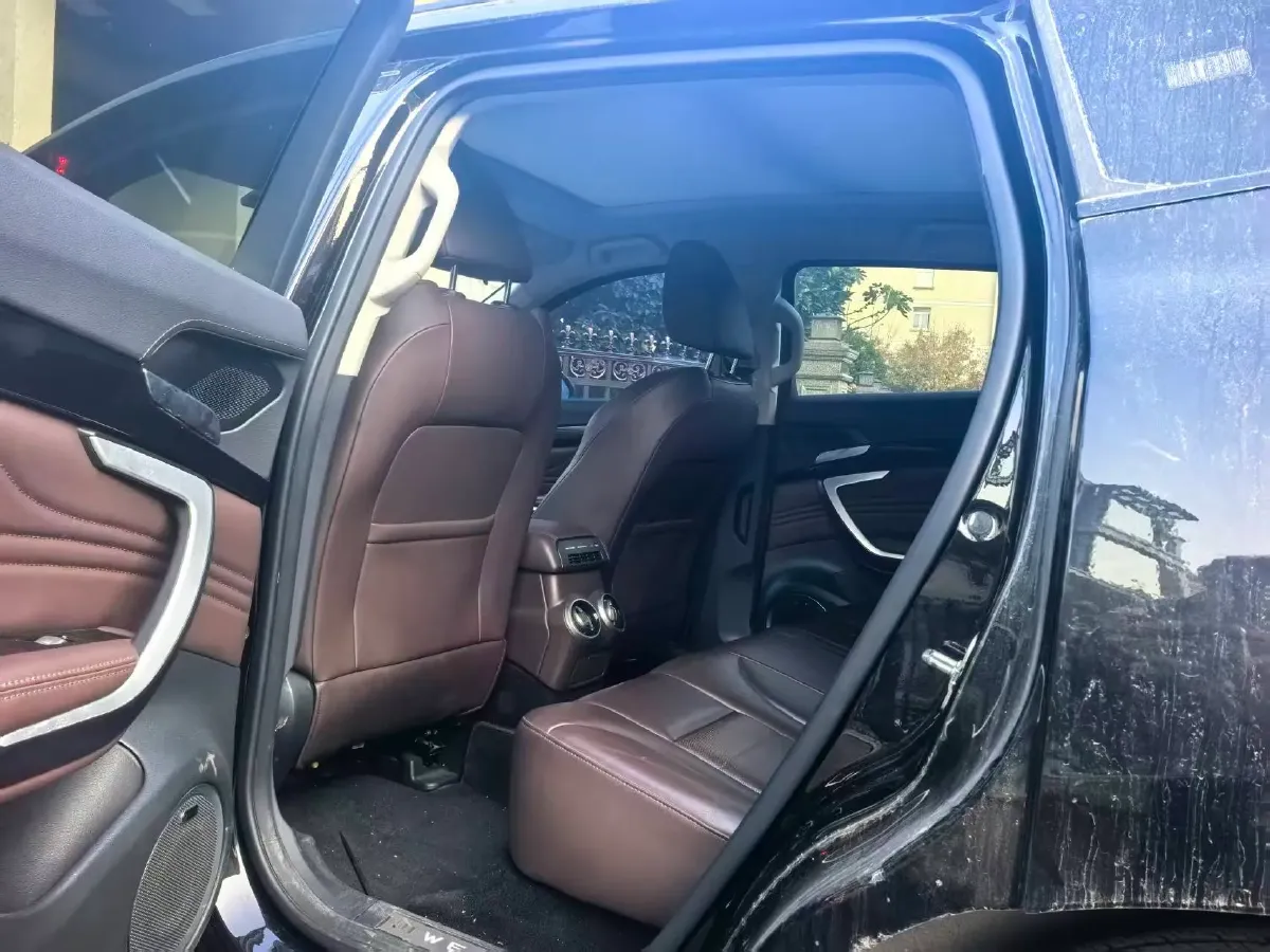 2017 WEY VV7 2.0T 234HP L4 7DCT,autocango,china used car exporter,china ev exporter,chinese used car exporter,chinese used ev exporter