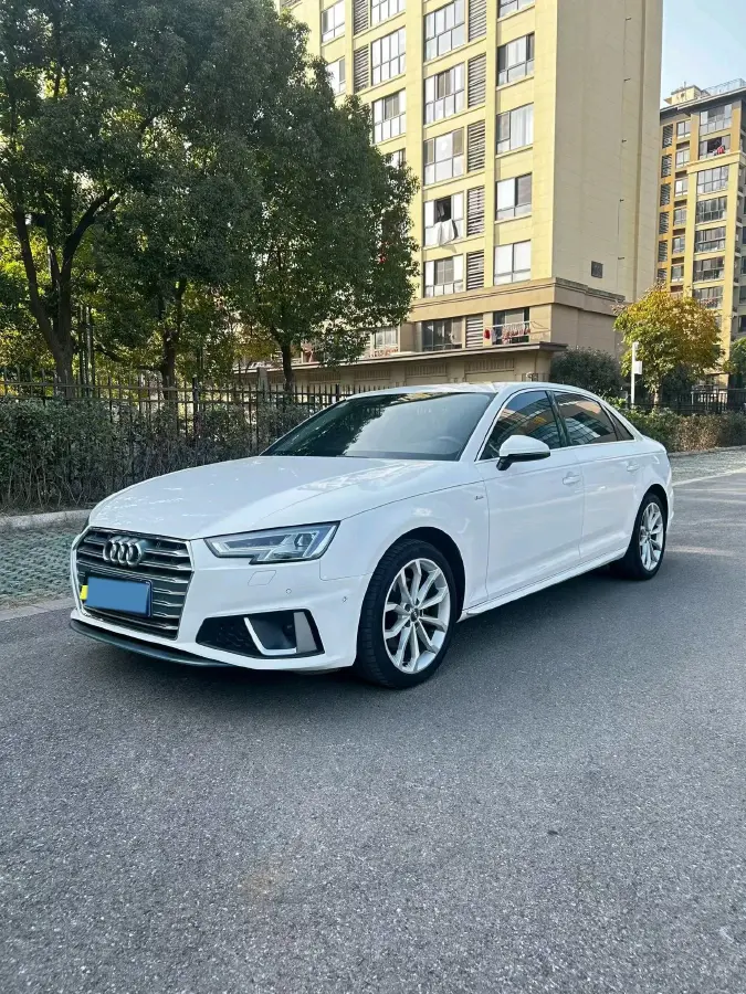 2019 Audi A4L 2.0T 190HP L4 7DCT