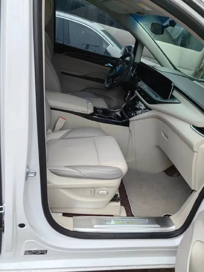 2023 Buick GL8 2.0T 237HP L4 9AT,autocango,china used car exporter,china ev exporter,chinese used car exporter,chinese used ev exporter