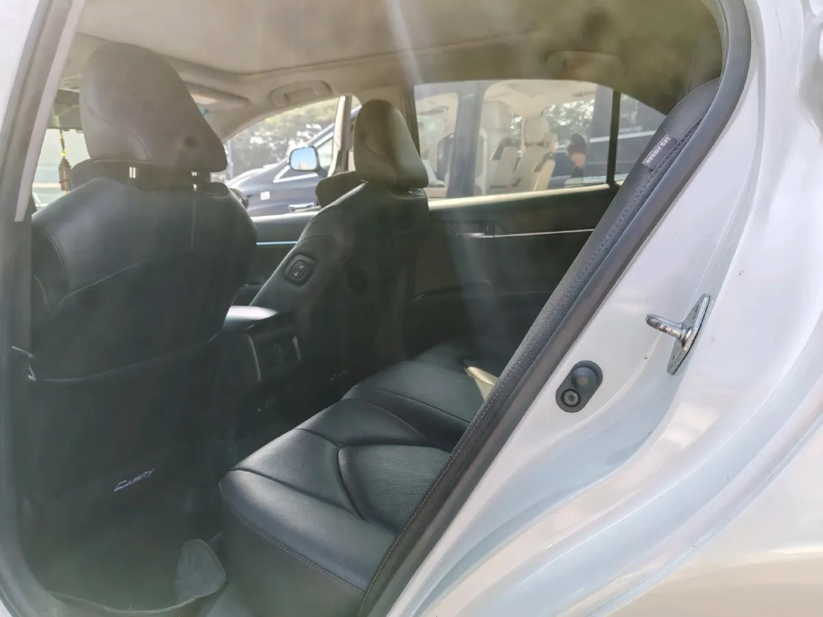 2019 Toyota Camry 2.5L 209HP L4 8AT,autocango,china used car exporter,china ev exporter,chinese used car exporter,chinese used ev exporter