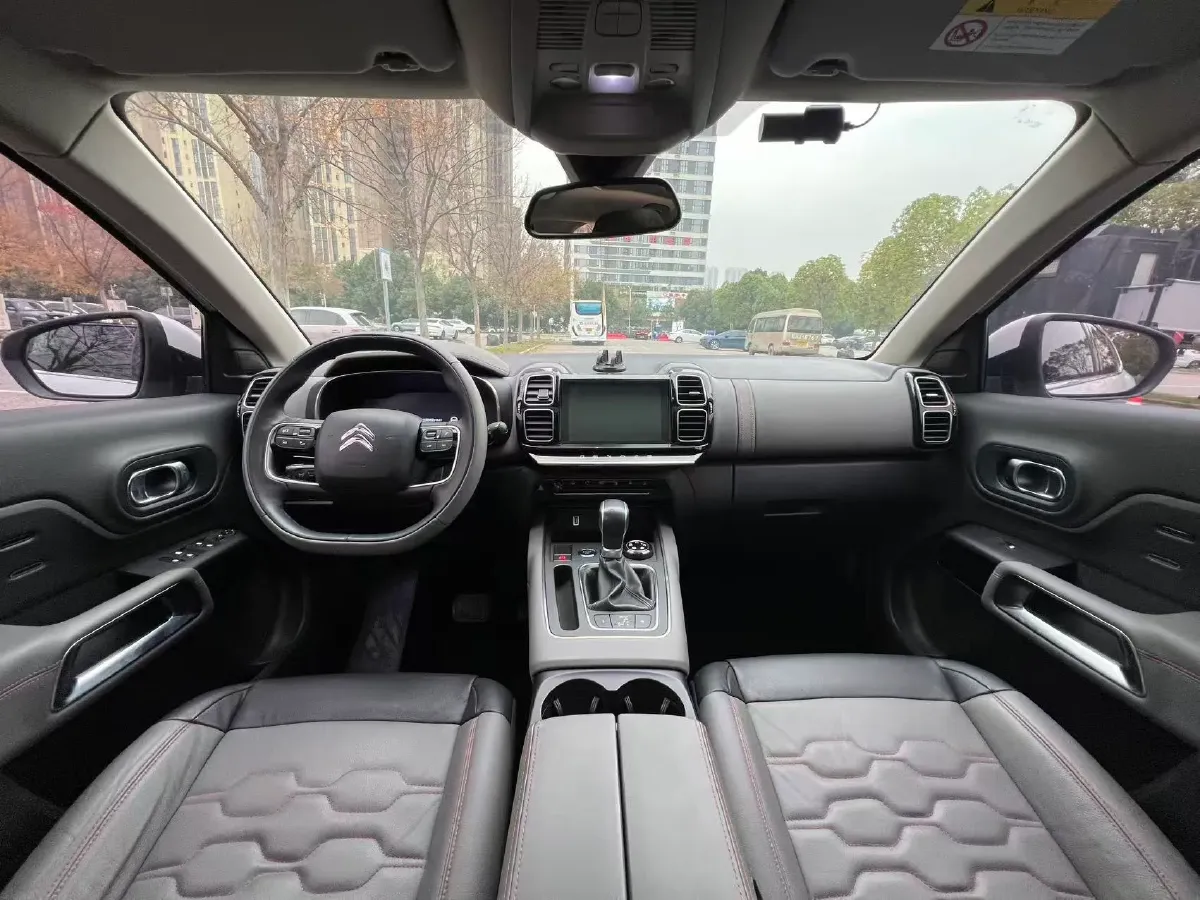 2017 Citroen C5 Aircross 1.6T 167HP L4 6AT,autocango,china used car exporter,china ev exporter,chinese used car exporter,chinese used ev exporter