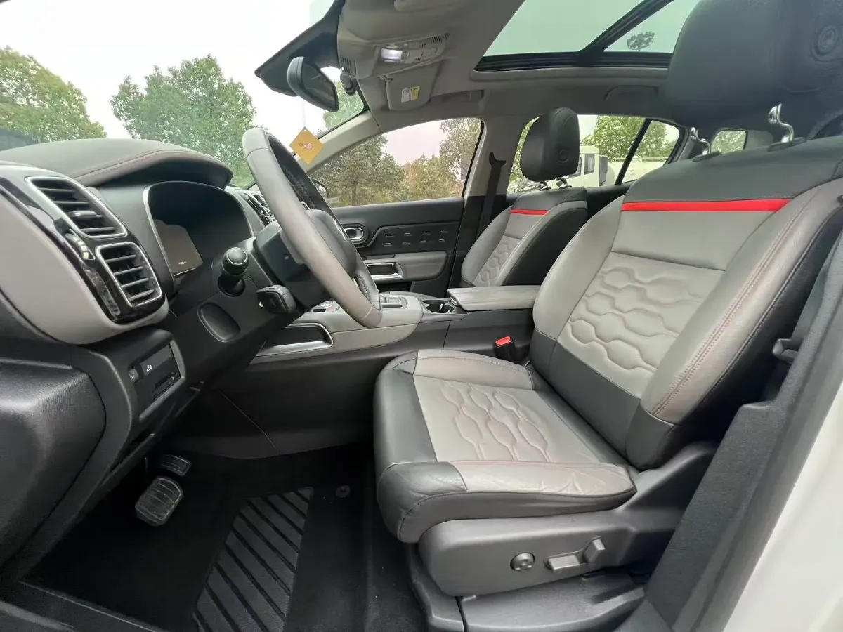 2017 Citroen C5 Aircross 1.6T 167HP L4 6AT,autocango,china used car exporter,china ev exporter,chinese used car exporter,chinese used ev exporter