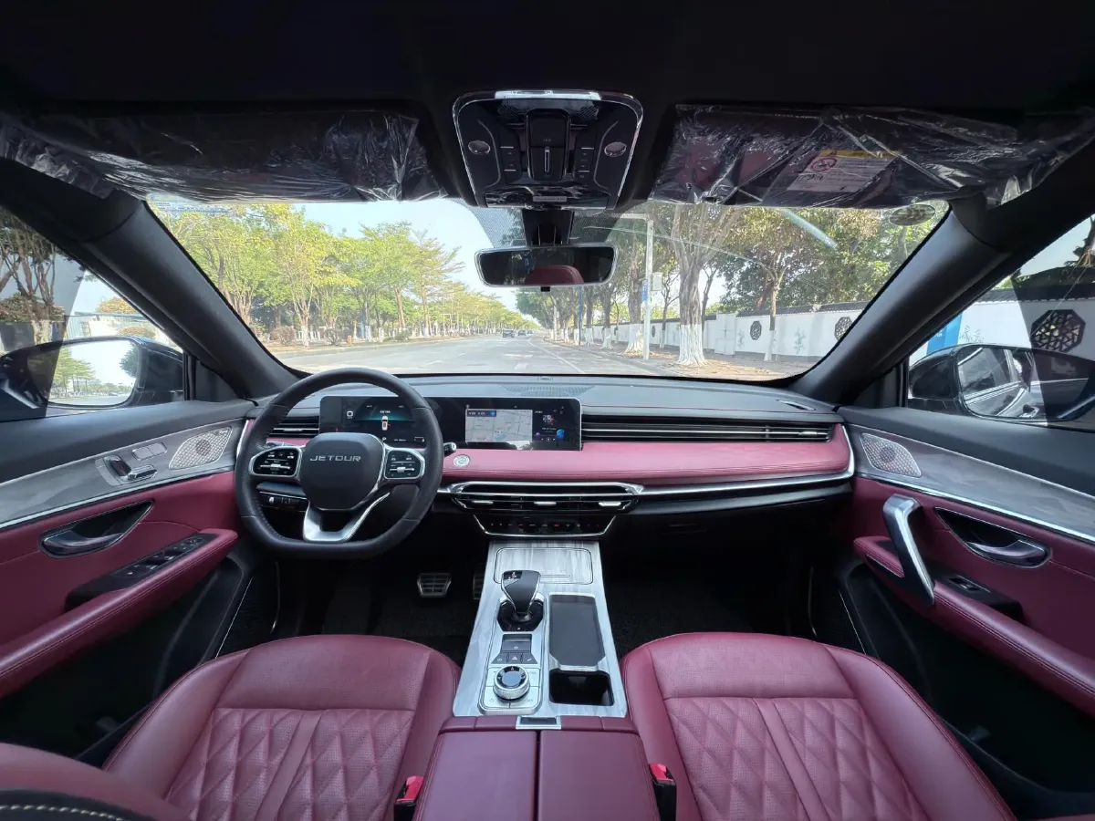 2023 Jetour X70 Plus 1.6T 197HP L4 7DCT,autocango,china used car exporter,china ev exporter,chinese used car exporter,chinese used ev exporter