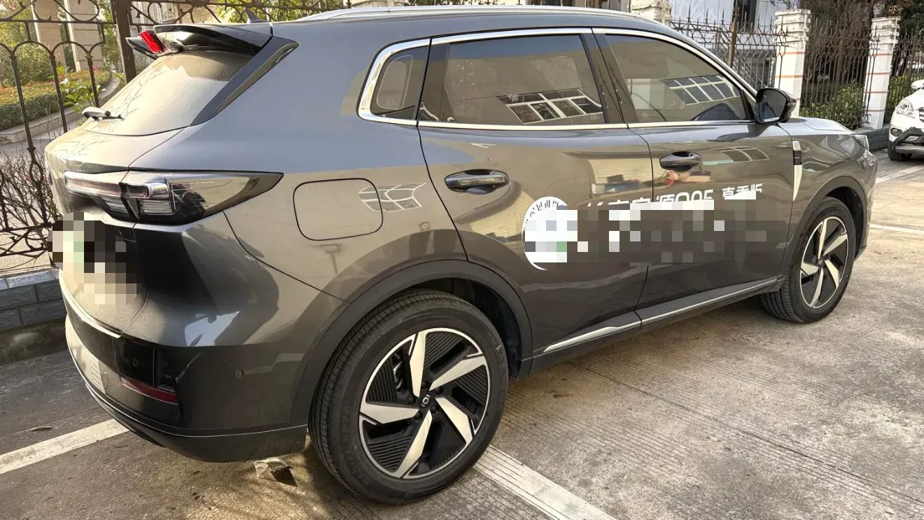 2023 Venucia VX6 BEV 62KWH,autocango,china used car exporter,china ev exporter,chinese used car exporter,chinese used ev exporter