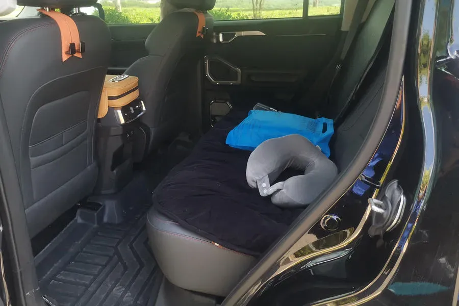 2023 Jetour Traveller 2.0T 254HP L4 7DCT,autocango,china used car exporter,china ev exporter,chinese used car exporter,chinese used ev exporter