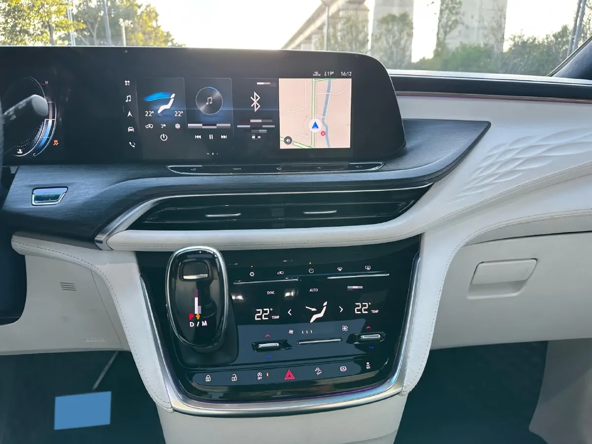 2020 Buick GL8 2.0T 237HP L4 9AT,autocango,china used car exporter,china ev exporter,chinese used car exporter,chinese used ev exporter