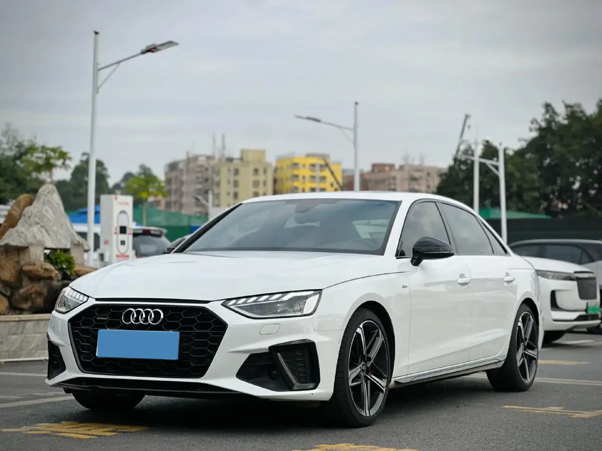 2022 Audi A4L 2.0T 252HP L4 7DCT