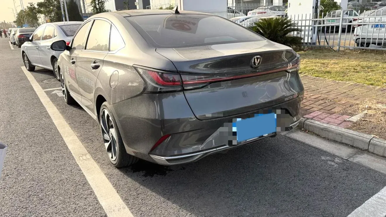 2023 ChangAn Raeton Plus 1.5T 188HP L4 7DCT,autocango,china used car exporter,china ev exporter,chinese used car exporter,chinese used ev exporter