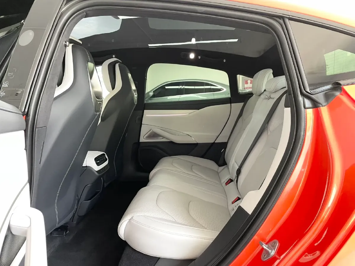 2024 MI SU7 BEV 101KWH,autocango,china used car exporter,china ev exporter,chinese used car exporter,chinese used ev exporter