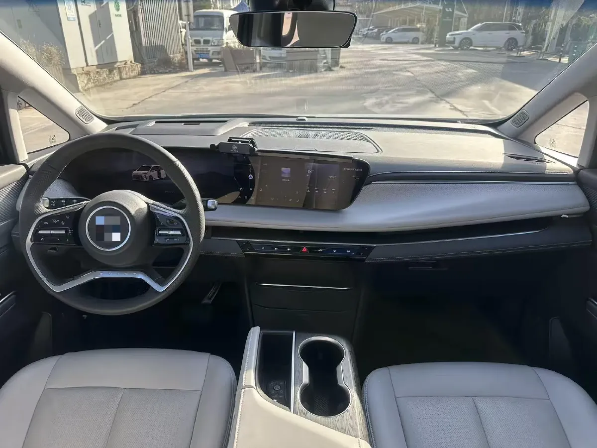 2025 Buick GL8 2.0T 237HP L4 9AT,autocango,china used car exporter,china ev exporter,chinese used car exporter,chinese used ev exporter