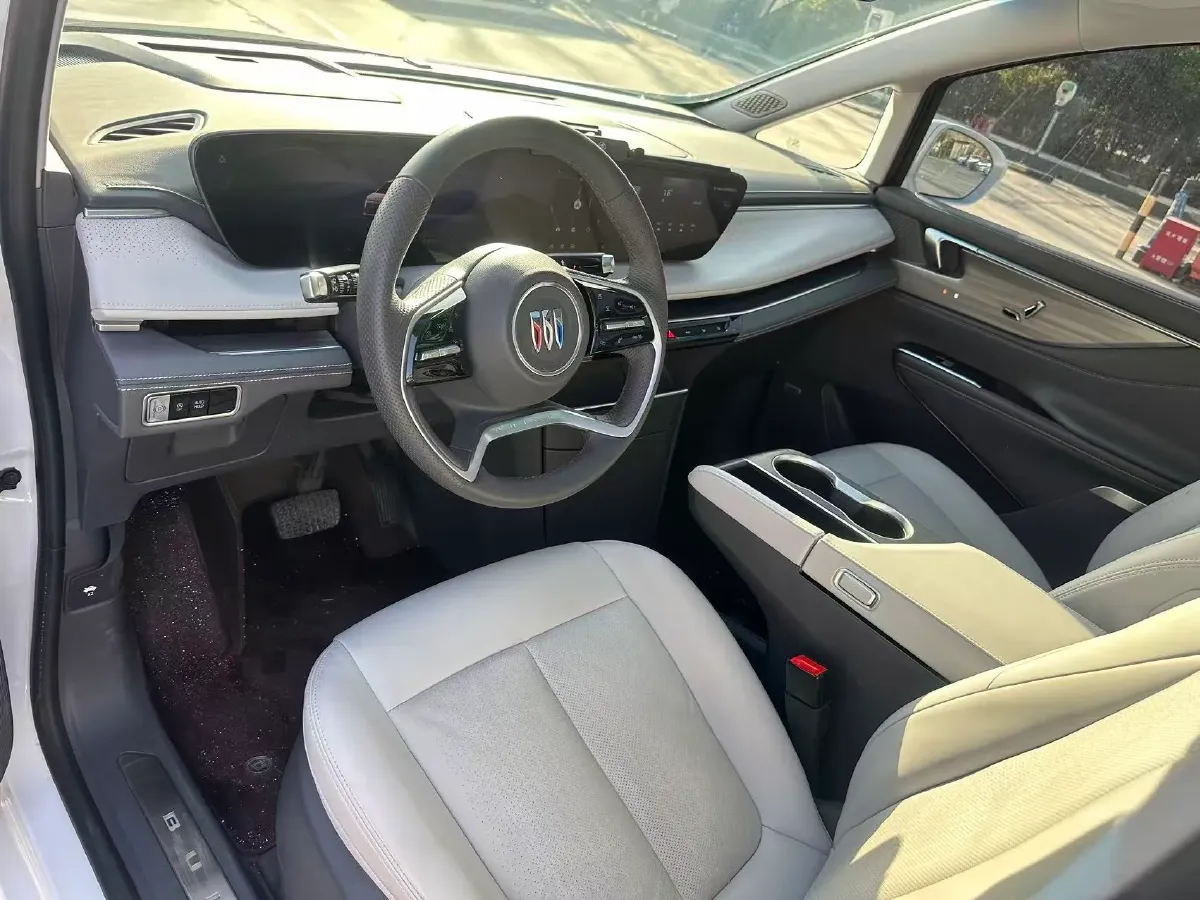 2025 Buick GL8 2.0T 237HP L4 9AT,autocango,china used car exporter,china ev exporter,chinese used car exporter,chinese used ev exporter