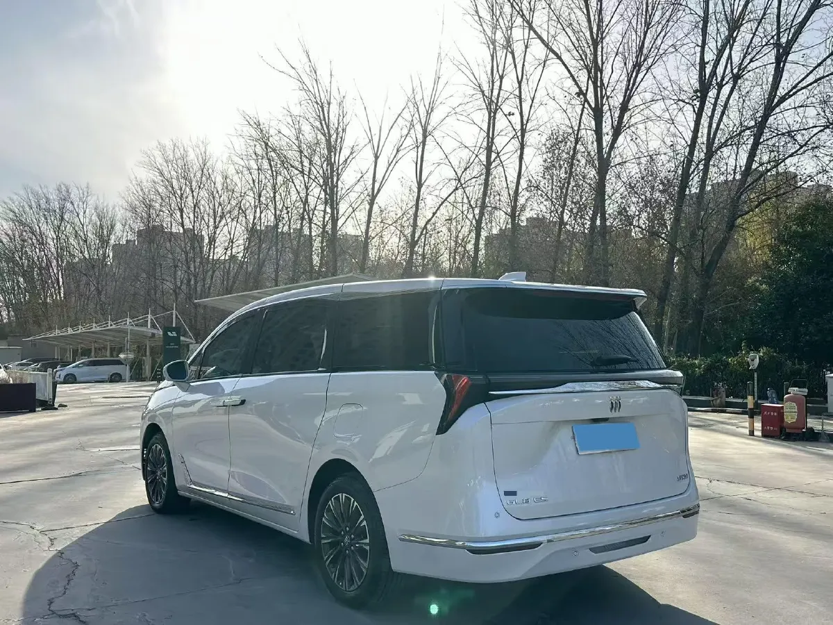 2025 Buick GL8 2.0T 237HP L4 9AT,autocango,china used car exporter,china ev exporter,chinese used car exporter,chinese used ev exporter