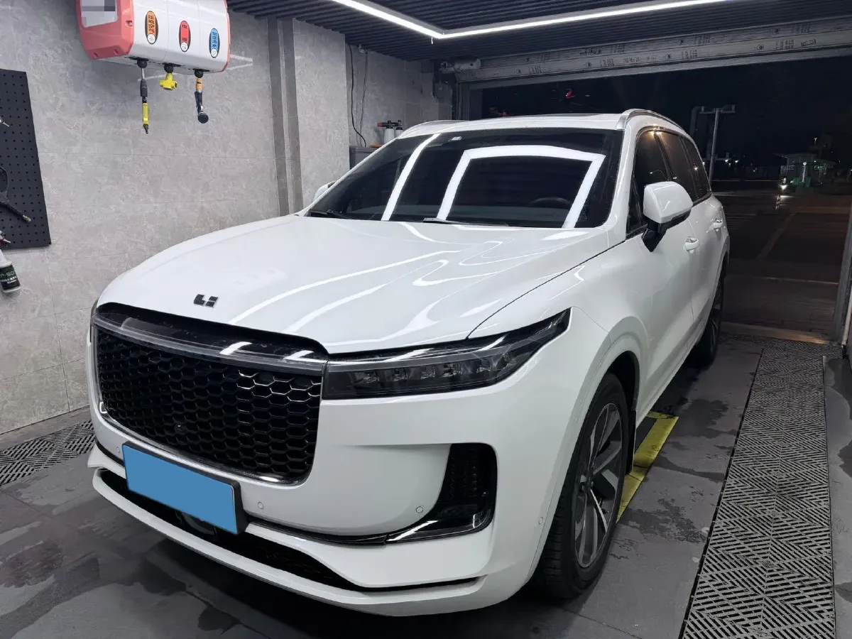 2021 Li ONE Range Extended 131HP REEV 40.5KWH,autocango,china used car exporter,china ev exporter,chinese used car exporter,chinese used ev exporter