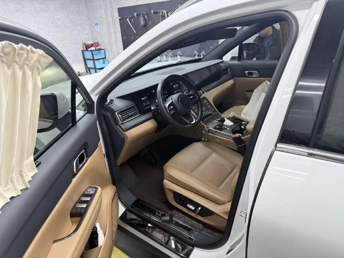 2021 Li ONE Range Extended 131HP REEV 40.5KWH,autocango,china used car exporter,china ev exporter,chinese used car exporter,chinese used ev exporter