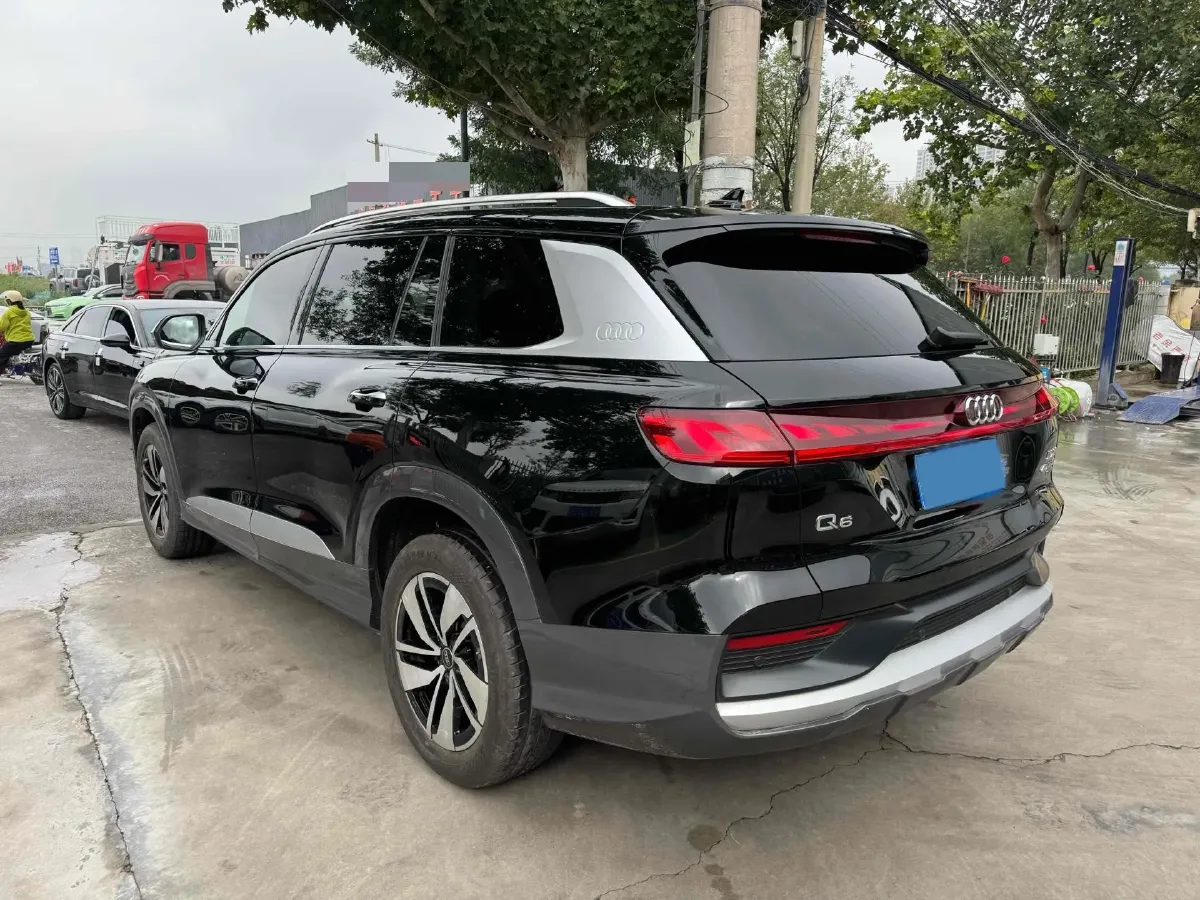 2024 Audi Q6 2.0T 231HP L4 7DCT,autocango,china used car exporter,china ev exporter,chinese used car exporter,chinese used ev exporter