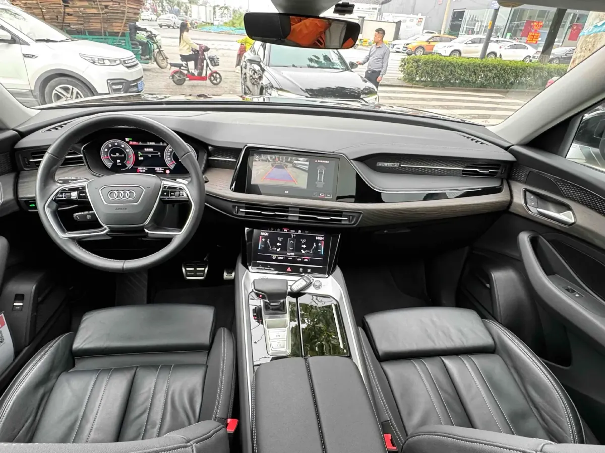 2024 Audi Q6 2.0T 231HP L4 7DCT,autocango,china used car exporter,china ev exporter,chinese used car exporter,chinese used ev exporter