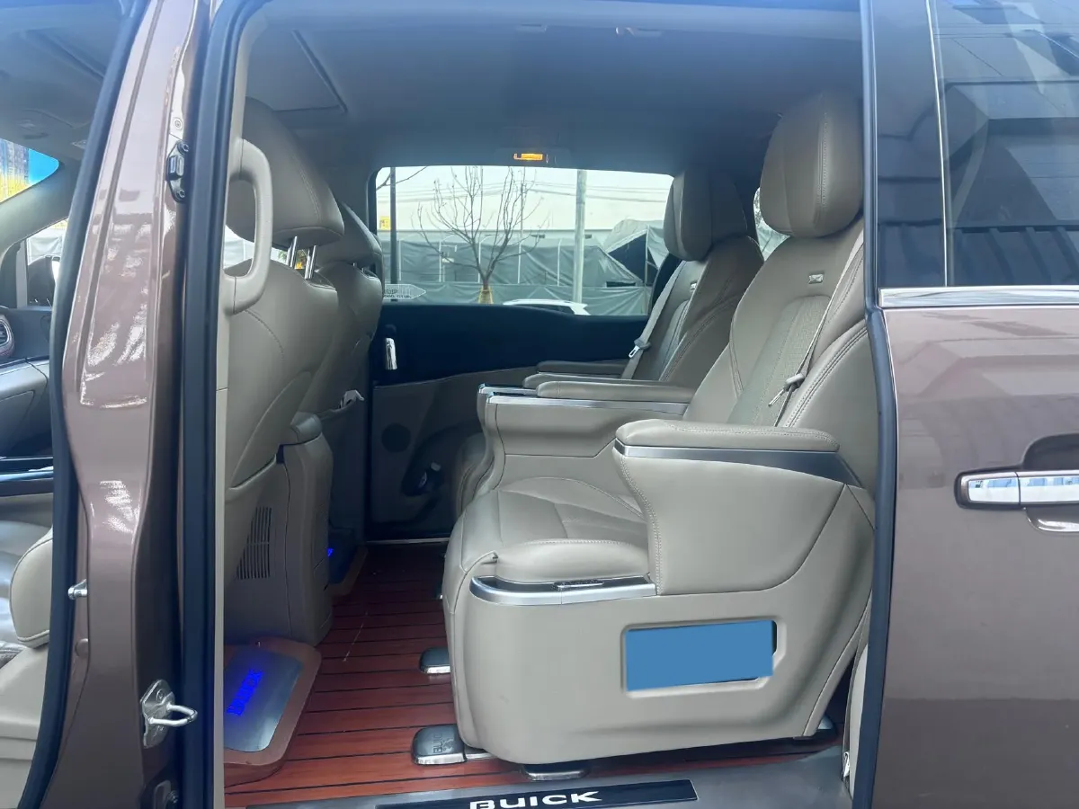 2018 Buick GL8 2.0T 260HP L4 6AT,autocango,china used car exporter,china ev exporter,chinese used car exporter,chinese used ev exporter