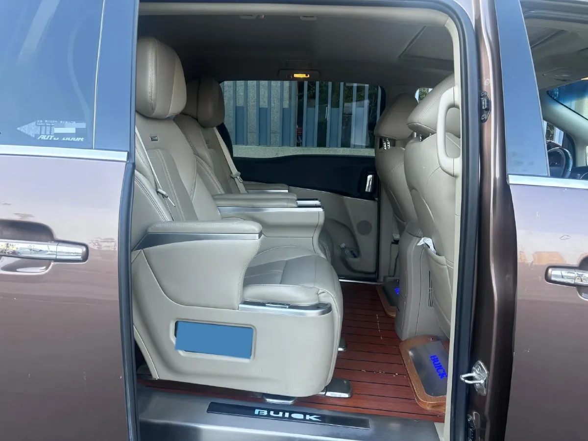 2018 Buick GL8 2.0T 260HP L4 6AT,autocango,china used car exporter,china ev exporter,chinese used car exporter,chinese used ev exporter