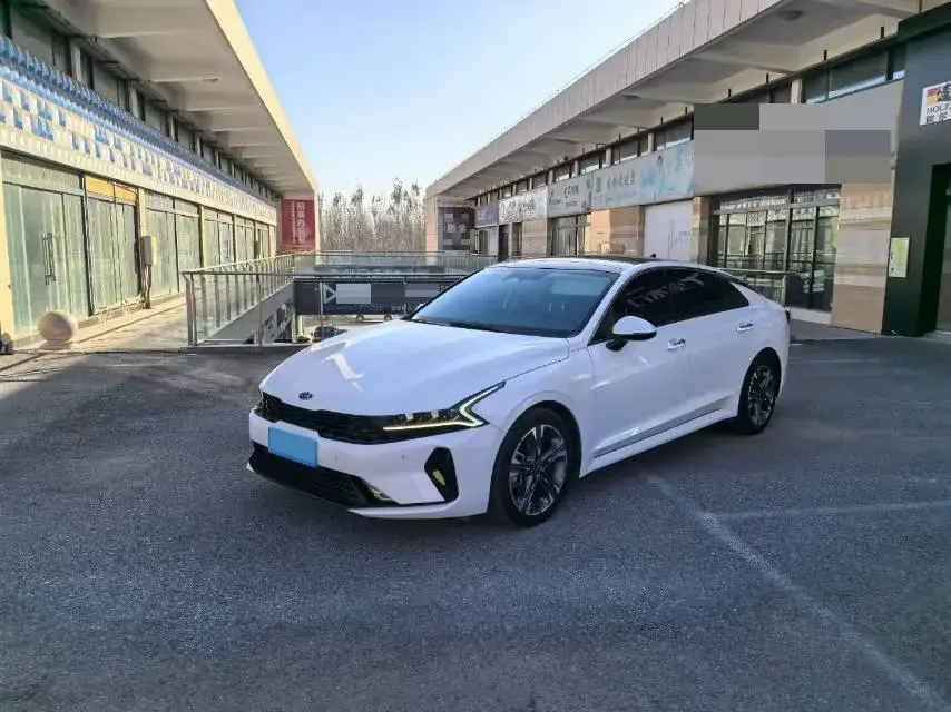 2020 Kia K5 2.0T 240HP L4 8AT