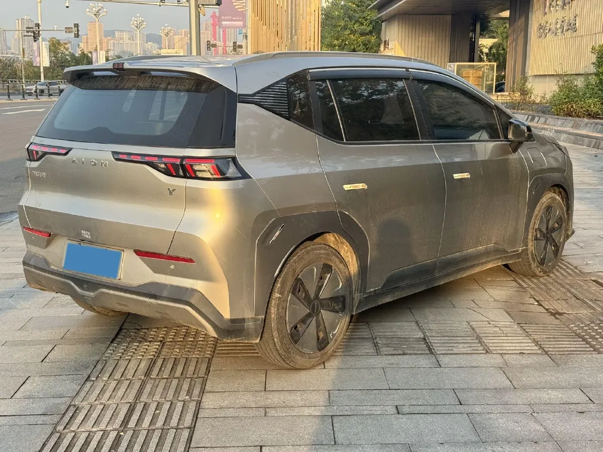 2022 Geely Okavango 1.8T 184HP L4 7DCT,autocango,china used car exporter,china ev exporter,chinese used car exporter,chinese used ev exporter