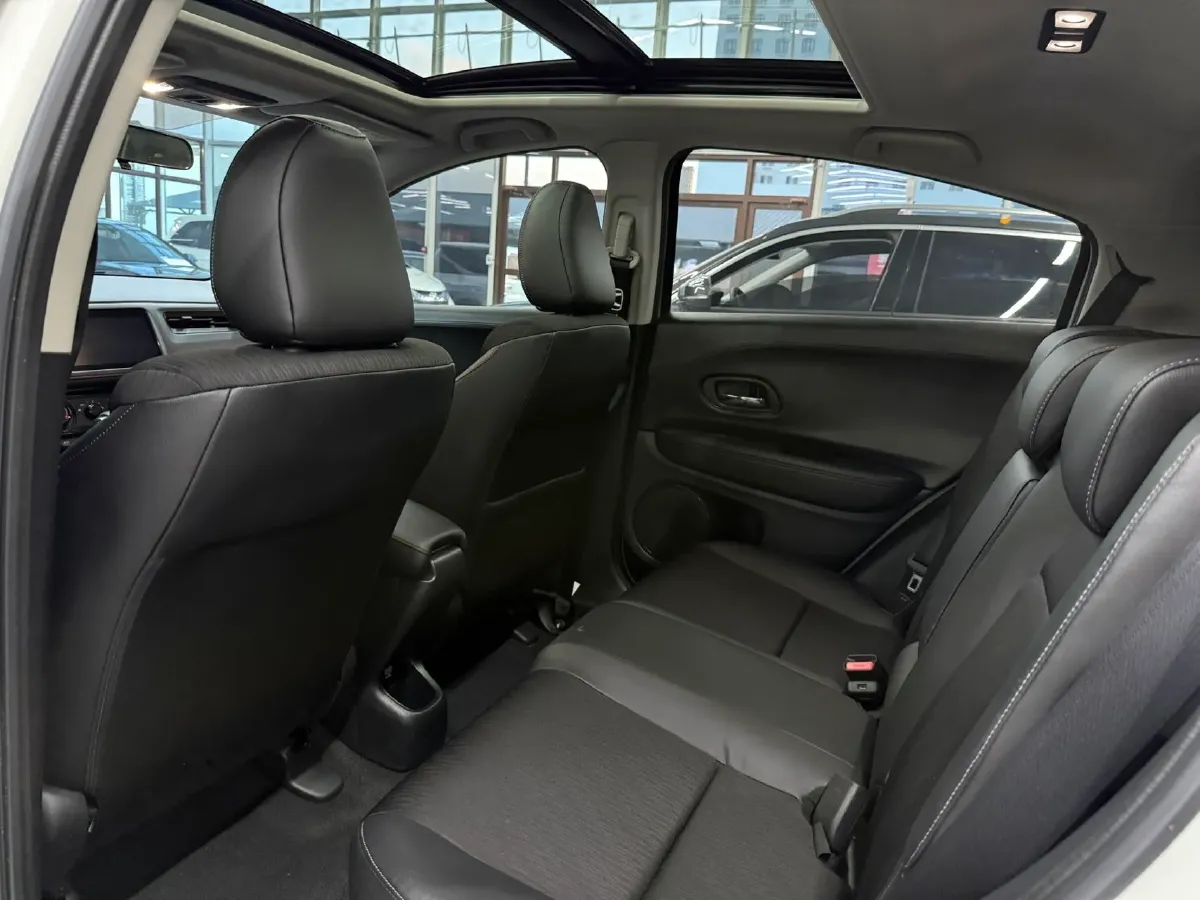 2022 Honda Vezel 1.5L 131HP L4 CVT,autocango,china used car exporter,china ev exporter,chinese used car exporter,chinese used ev exporter