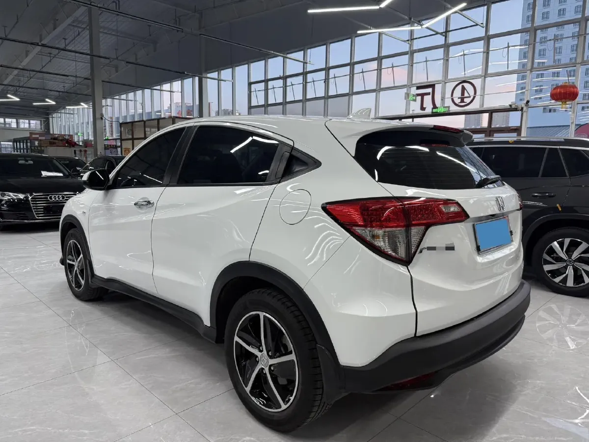 2022 Honda Vezel 1.5L 131HP L4 CVT,autocango,china used car exporter,china ev exporter,chinese used car exporter,chinese used ev exporter