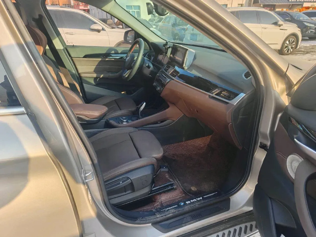 2022 BMW X1 1.5T 140HP L3 7DCT,autocango,china used car exporter,china ev exporter,chinese used car exporter,chinese used ev exporter