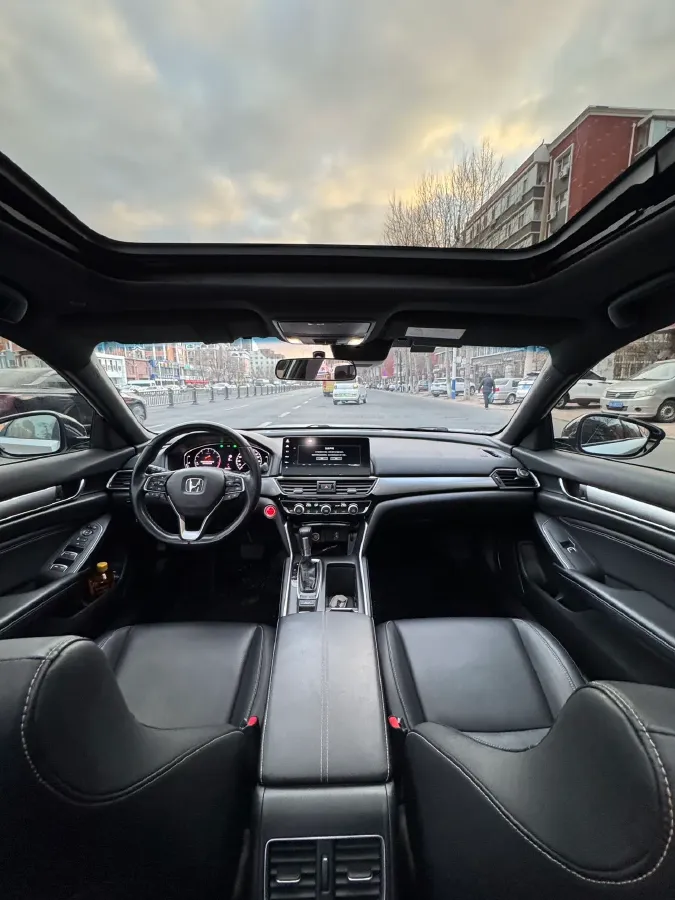 2022 Honda Inspire 1.5T 194HP L4 CVT,autocango,china used car exporter,china ev exporter,chinese used car exporter,chinese used ev exporter