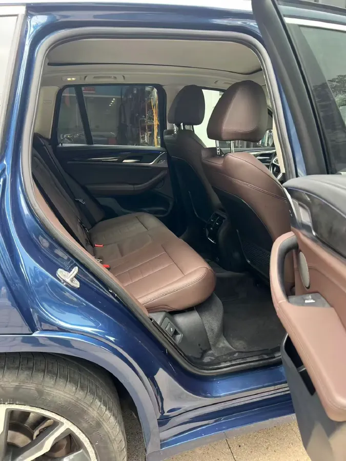 2021 BMW X3 2.0T 252HP L4 8AT,autocango,china used car exporter,china ev exporter,chinese used car exporter,chinese used ev exporter